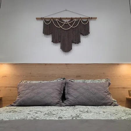 Apartman Anthouli Homes 3, Steps From And Centre