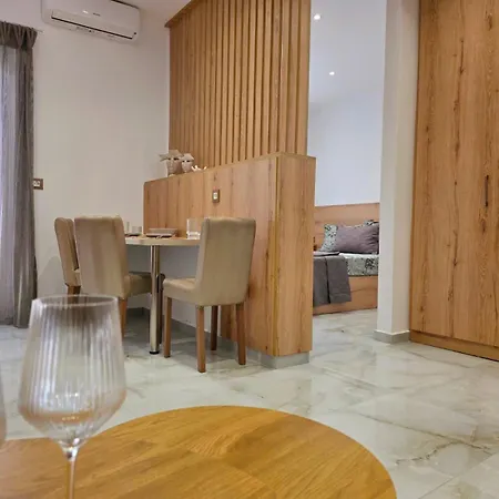 Anthouli Homes 3, Steps From And Centre *