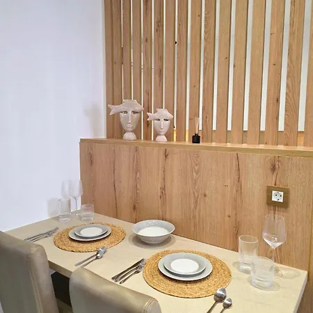 Anthouli Homes 3, Steps From And Centre Apartman *