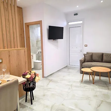 Anthouli Homes 3, Steps From And Centre *